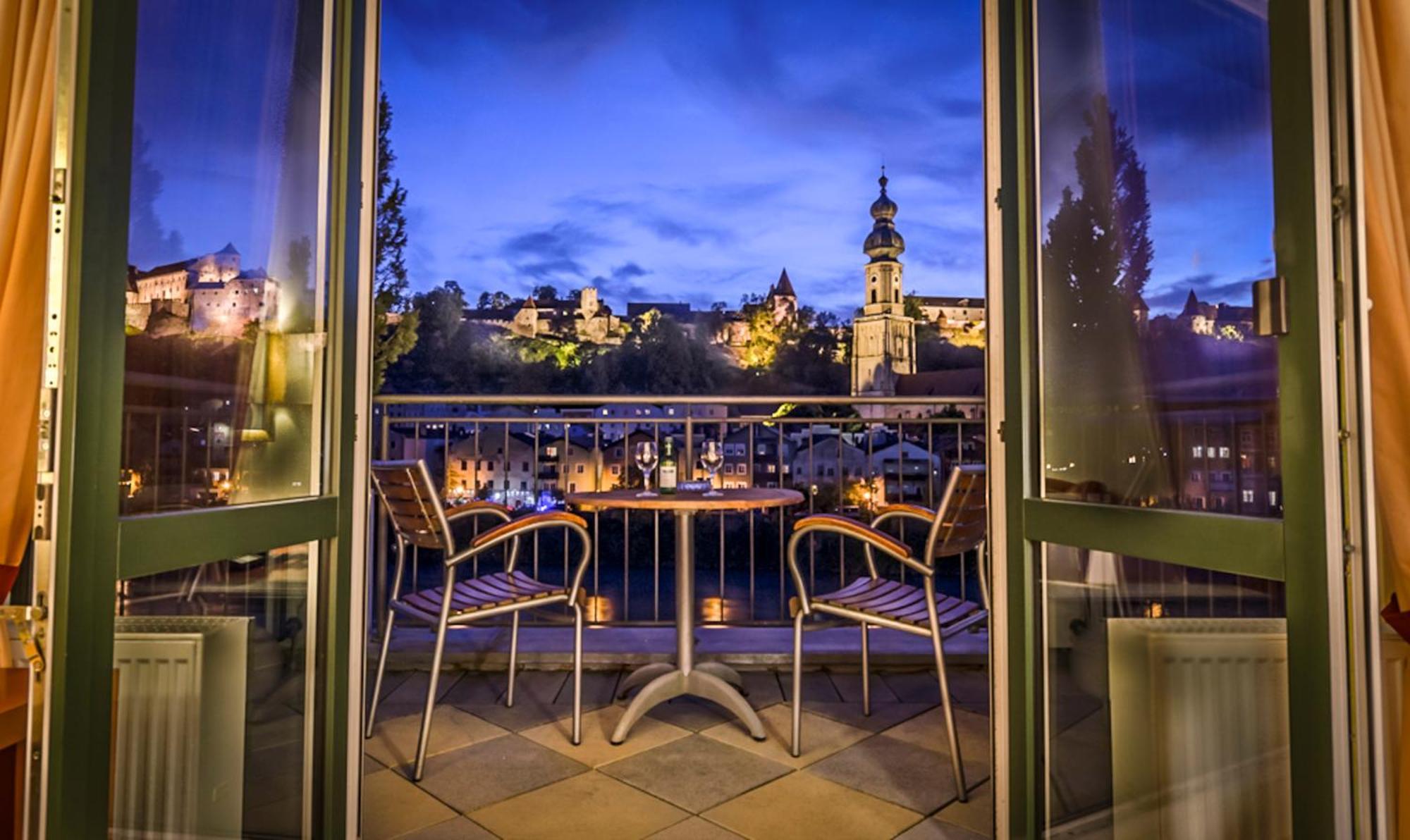 Hotel Burgblick Hochburg-Ach ภายนอก รูปภาพ