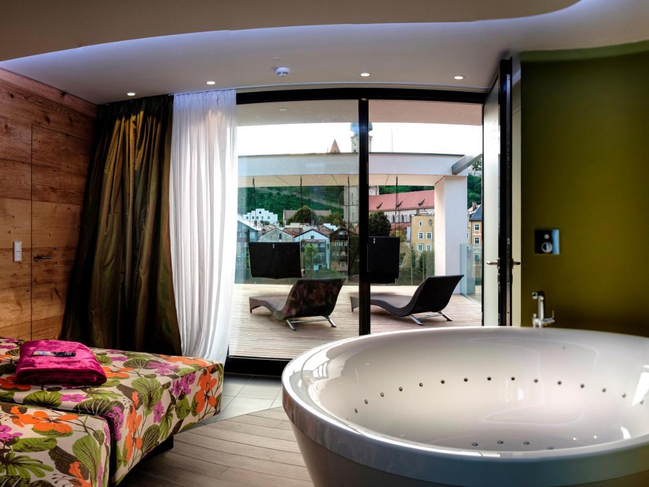 Hotel Burgblick Hochburg-Ach ภายนอก รูปภาพ