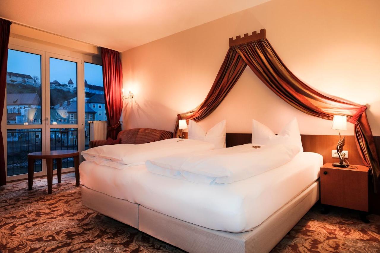 Hotel Burgblick Hochburg-Ach ภายนอก รูปภาพ