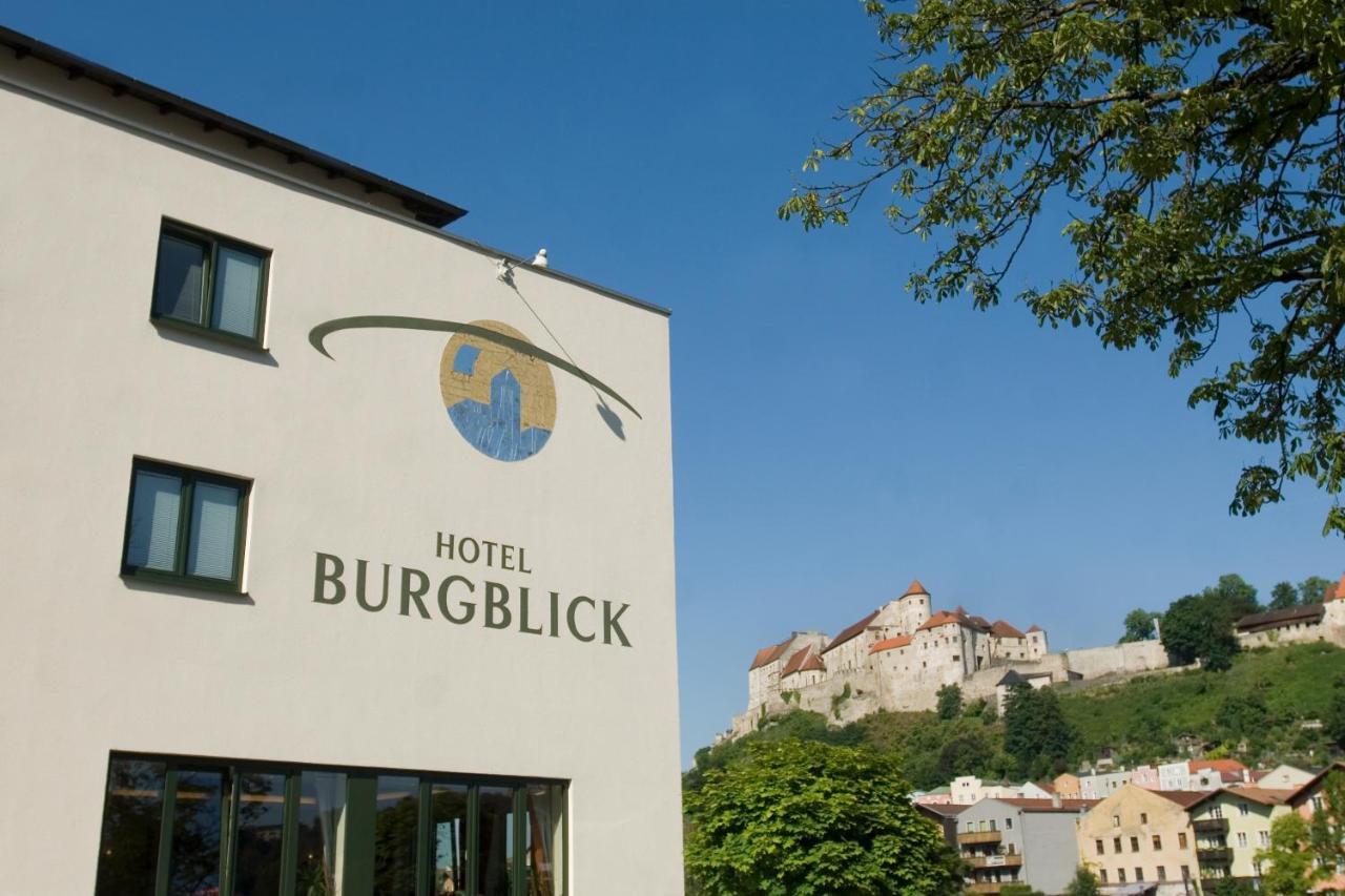 Hotel Burgblick Hochburg-Ach ภายนอก รูปภาพ