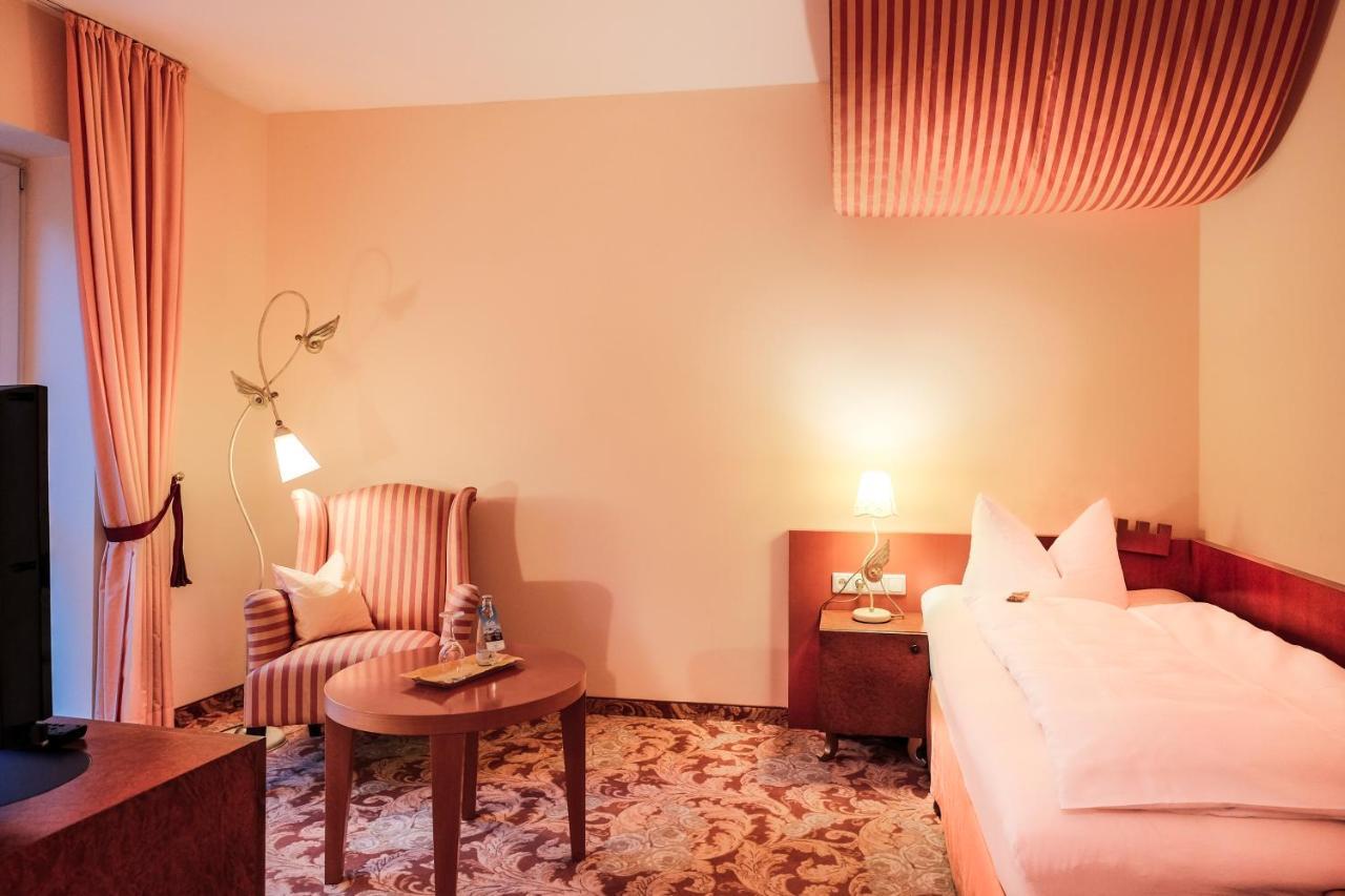 Hotel Burgblick Hochburg-Ach ภายนอก รูปภาพ