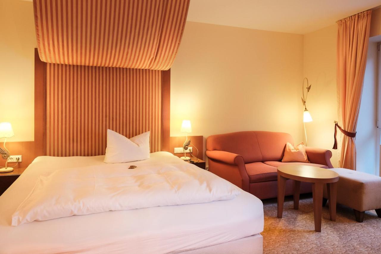 Hotel Burgblick Hochburg-Ach ภายนอก รูปภาพ